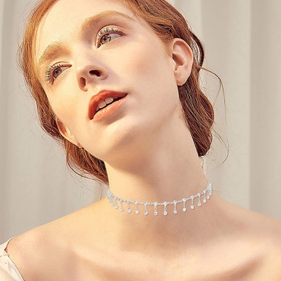 Jewelry - Silver Rhinestone Choker Necklace